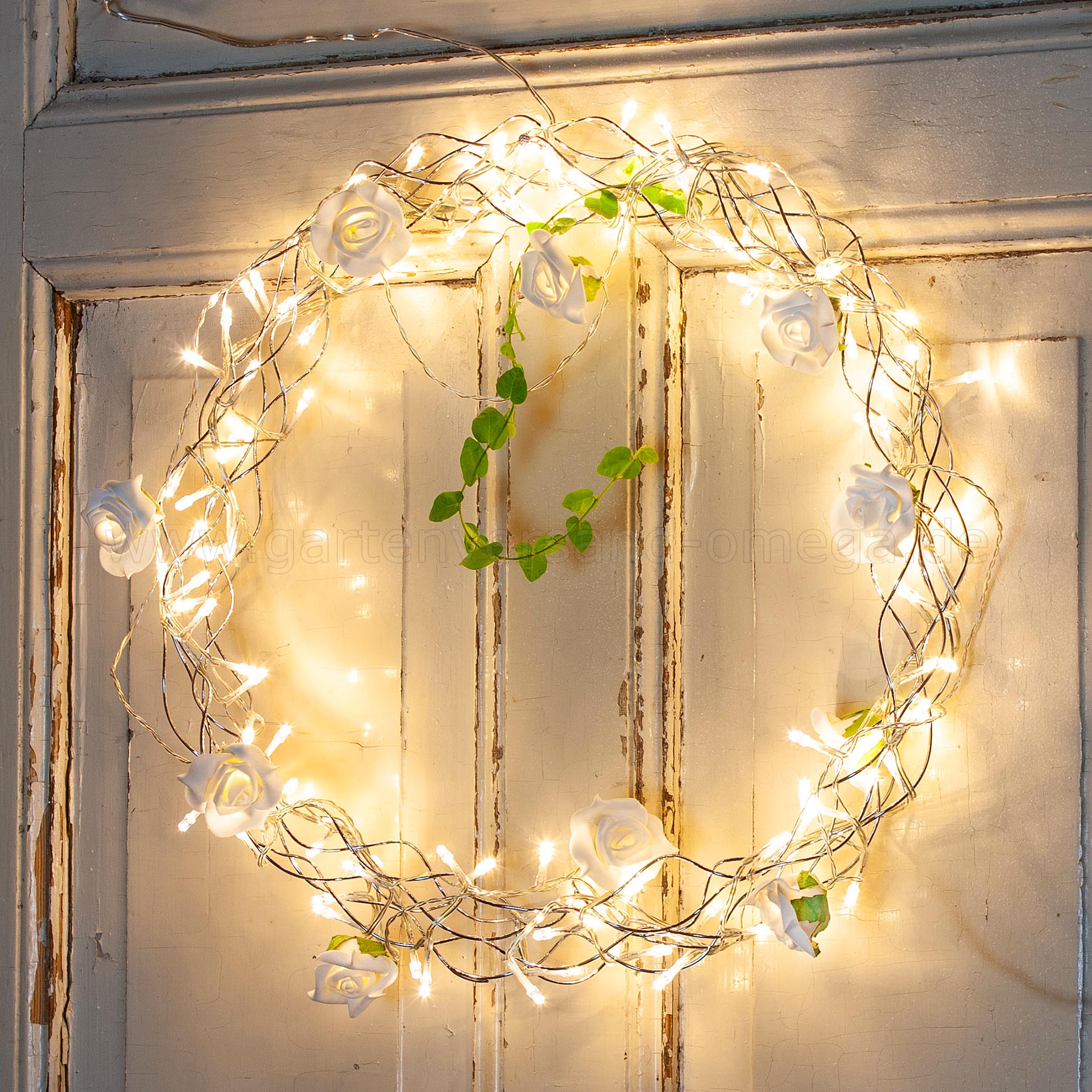 Metallkranz mit LED-Lichterkette (Lieferung ohne Deko-Artikel)