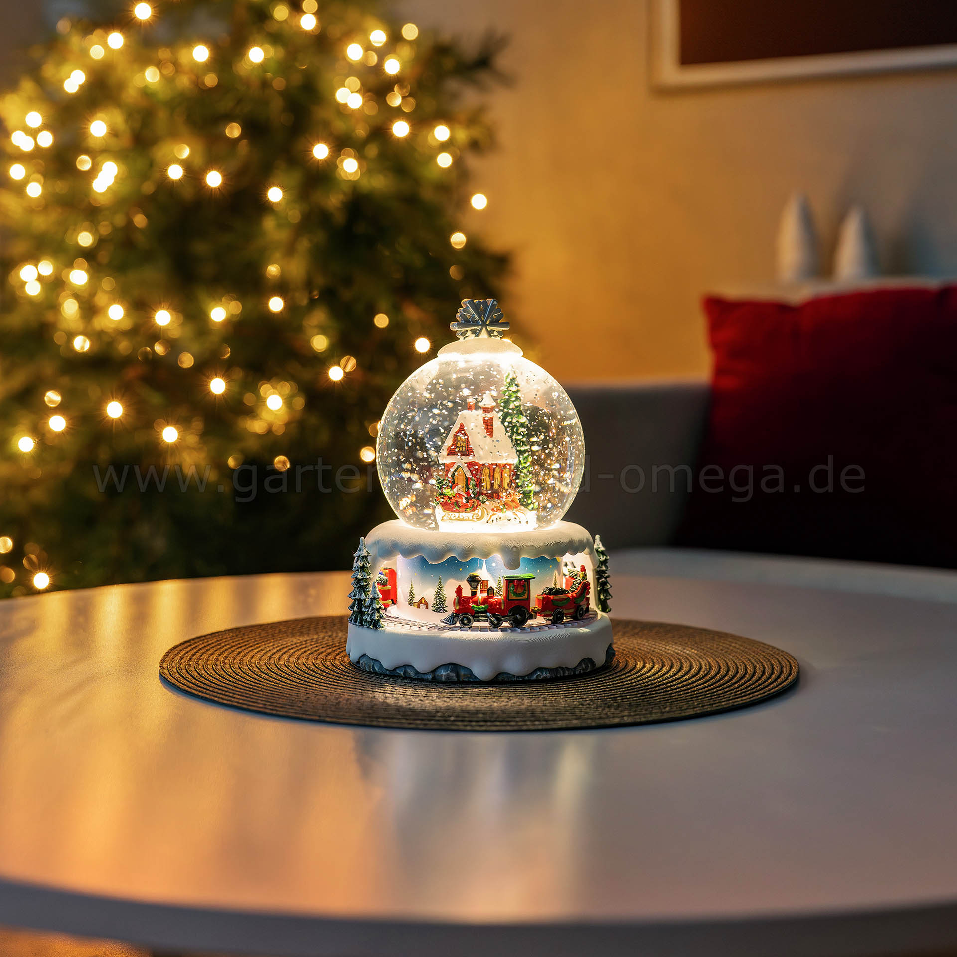 LED Kugellaterne Weihnachtsmann mit fahrendem Zug - Winterwelt Tischdekoration LED