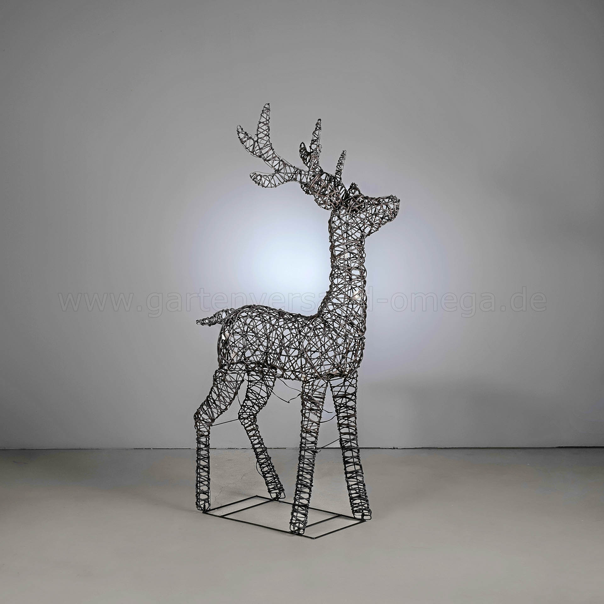 LED Polyrattan Rentier 130cm in ausgeschaltetem Zustand